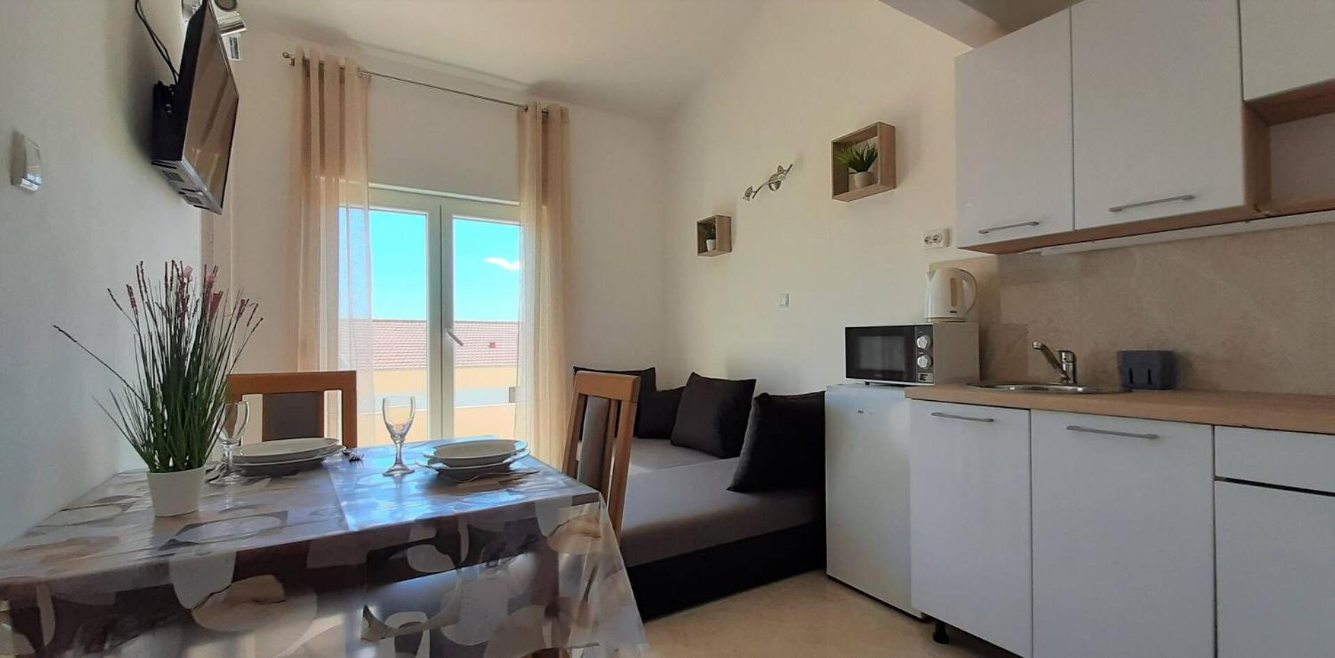 Guest House Helena Close To Beach Krk Town Bagian luar foto